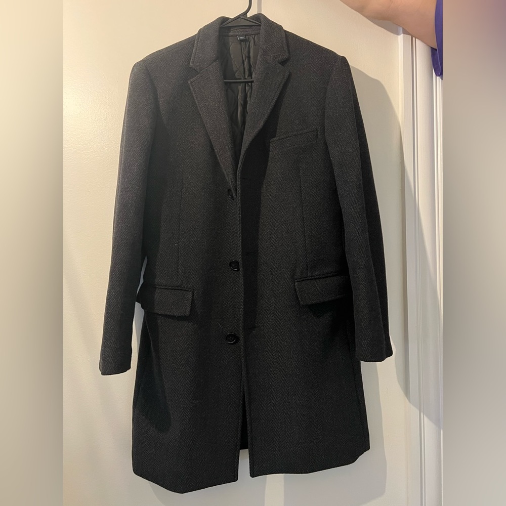 J crew Black/grey herringbone men’s overcoat - Size 38 insulated